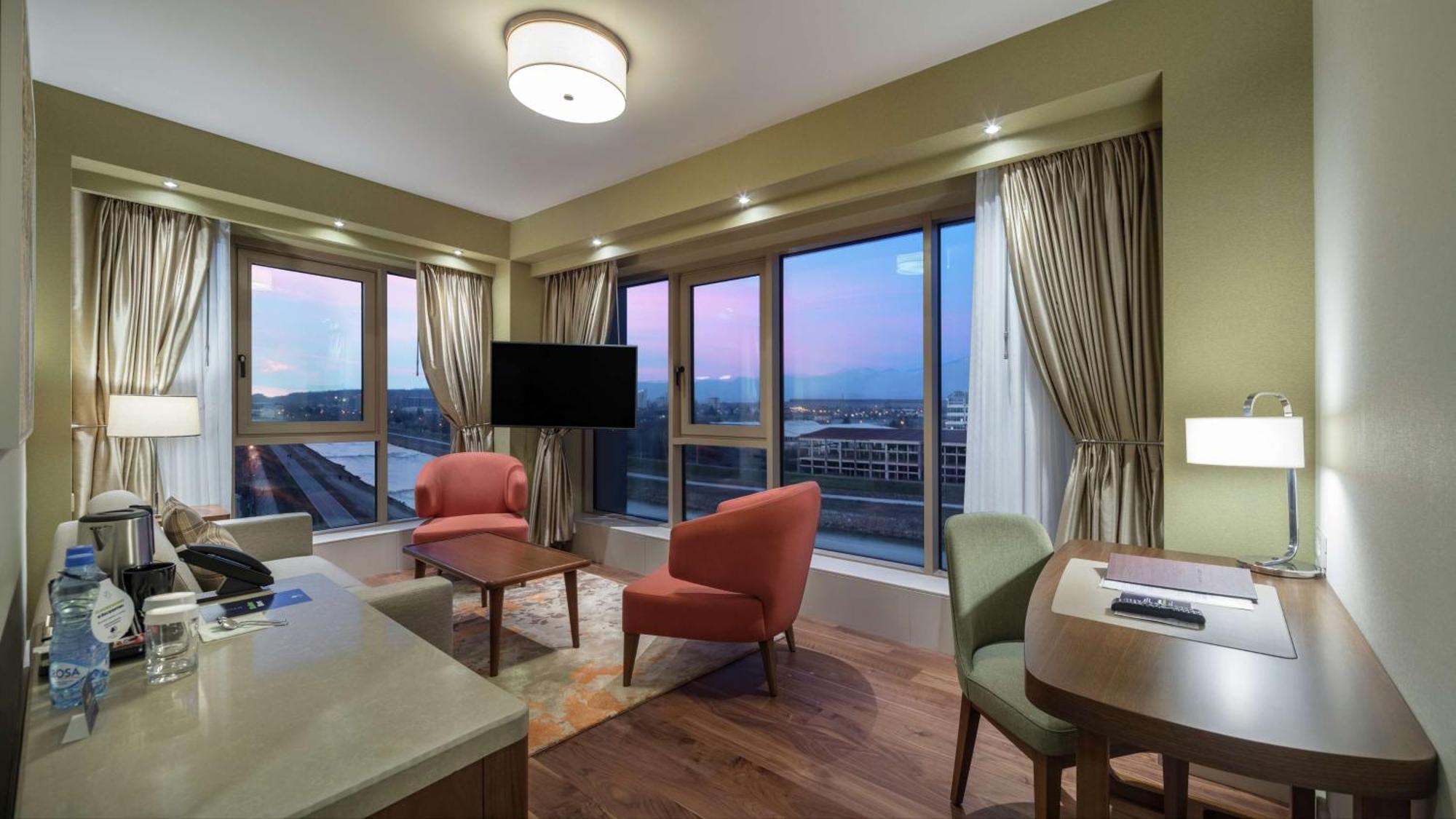 Doubletree By Hilton Skopje Hotel Bagian luar foto