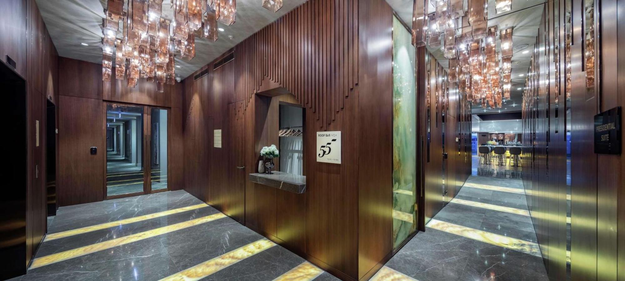 Doubletree By Hilton Skopje Hotel Bagian luar foto The 55th floor of the hotel